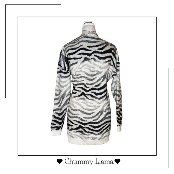 Bobeau Zebra Print Open-Front Cardigan – Soft Knit with Pockets, Size S - Picture 2 of 4